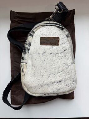 Wrangler White Speckled Haircalf Sling Belt Bag with Brown Trim